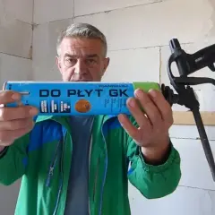 Czym skleić gips? Odkryj najlepsze kleje do naprawy gipsu